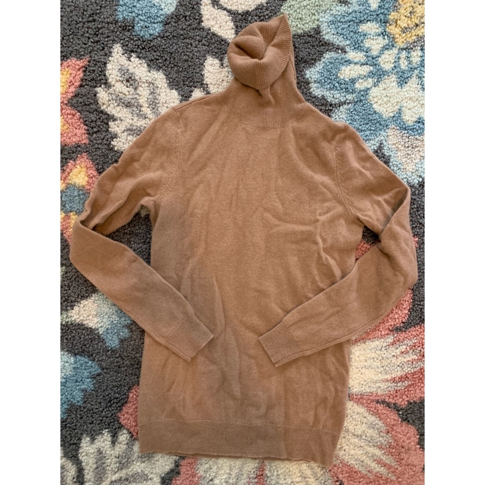 Cashmere turtle neck sweater